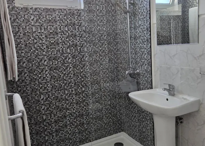 Lira Guest House B&B Porto
